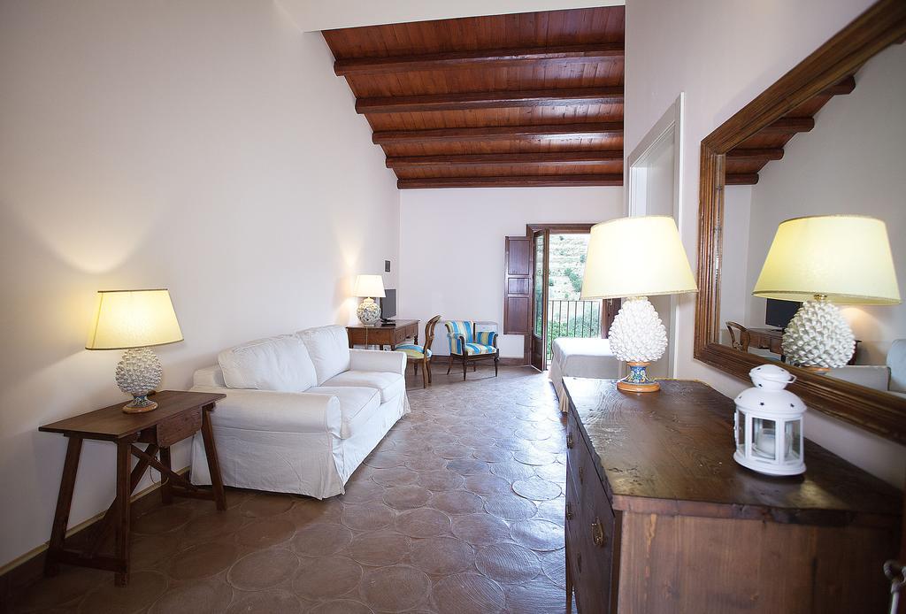 Antica Tenuta Del Nanfro กัลตาจีโรเน ภายนอก รูปภาพ